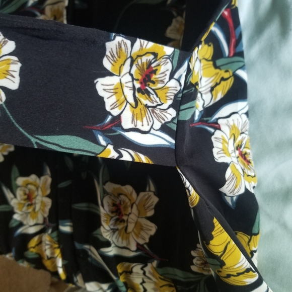 Shirt dress - Picture 4 of 15